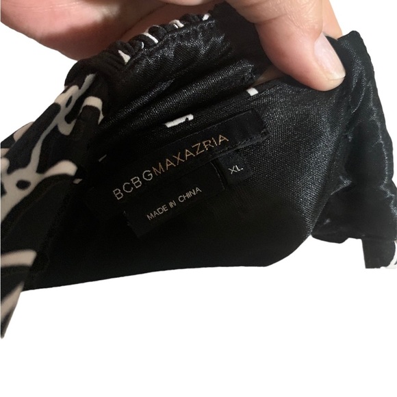 Summer Dress MIDI black & white by BCBG. SZ XL
98% polyester, 2% spandex - Picture 7 of 7